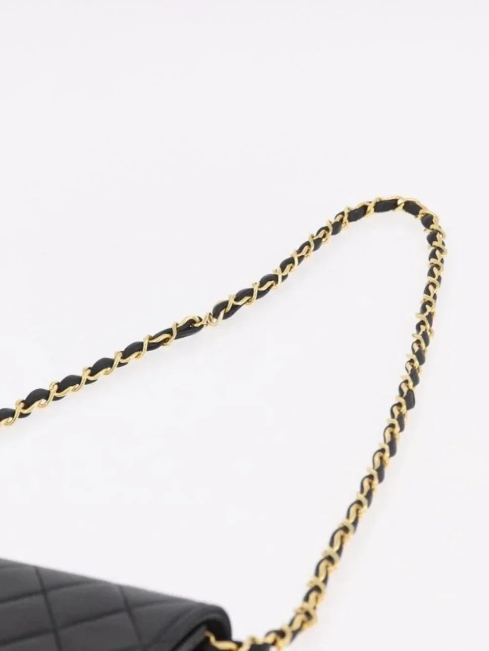 CHANEL Matelasse Chain Shoulder Bag Lamb Skin Black Gold CC Auth 184564